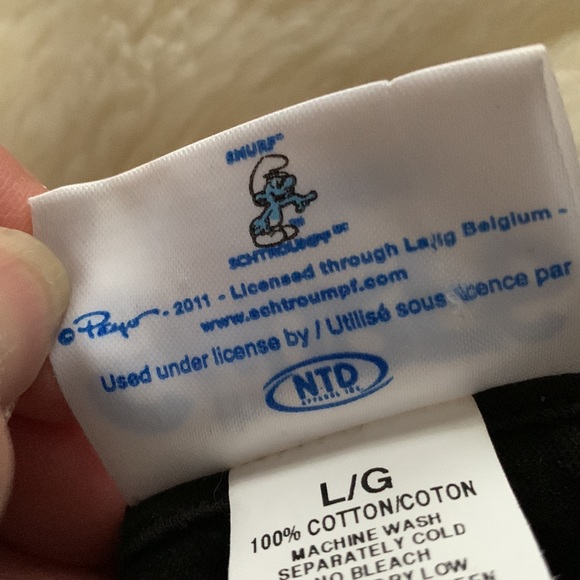 Smurfs Christmas black red t-shirt top S - Picture 8 of 9